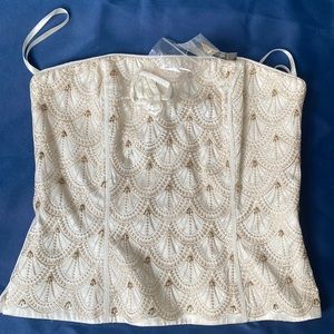 Brand New beige corset from White House Black Market in a great condition.